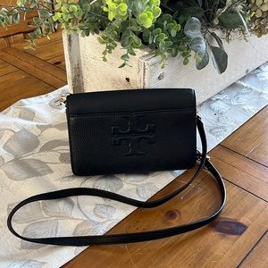 Small Tory Burch Black pebble leather crossbody purse